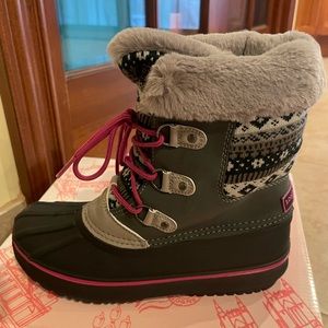 London Fog snow boots
